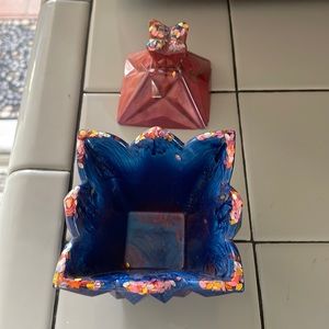 Jewelry box/container